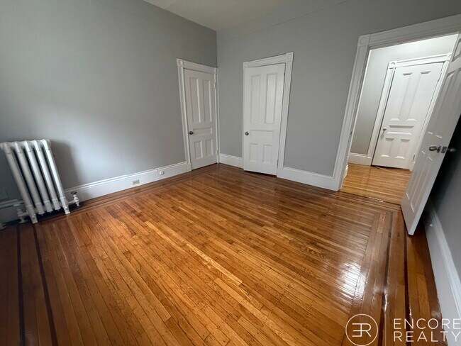 Building Photo - 11 Park St