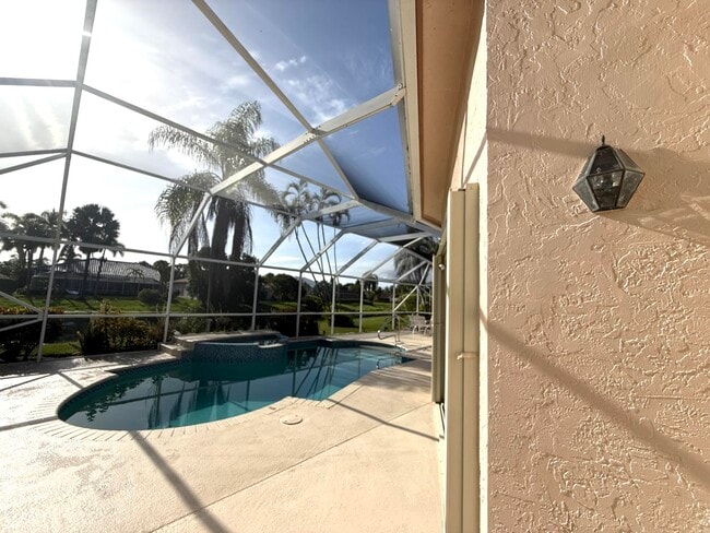 Building Photo - 9392 Cascade Ct