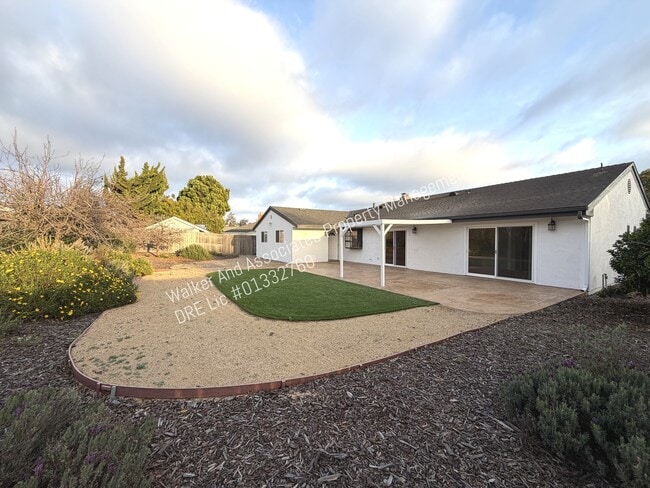 Building Photo - 4445 Via Santa Maria