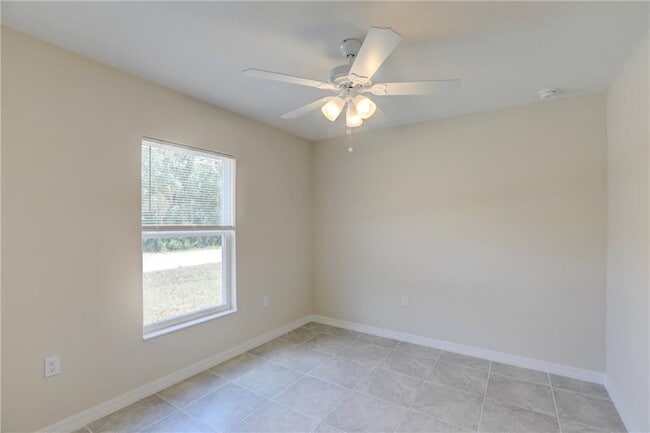 Building Photo - 8886 98th Ct