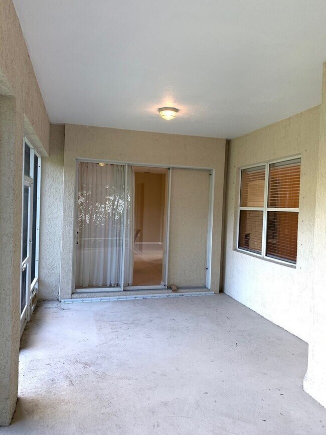 Building Photo - Gated Community 4 Bedroom 3 Bath on Cul-de...
