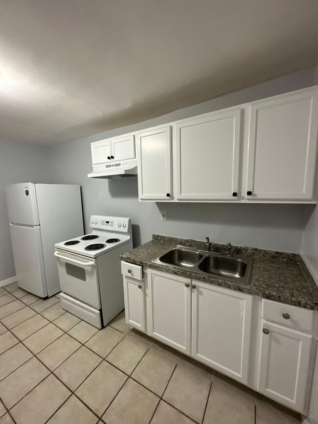 Building Photo - 2845/2847 W 6th St.