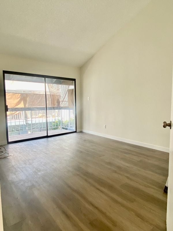 Building Photo - 14520 Plummer St