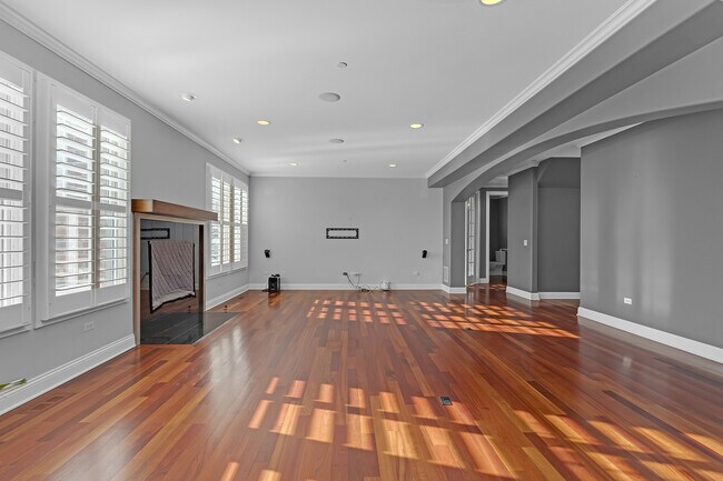 Building Photo - 7242 Greywall Ct