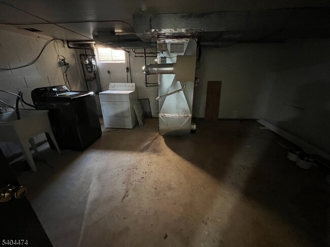 Building Photo - 124 Chelsea Way