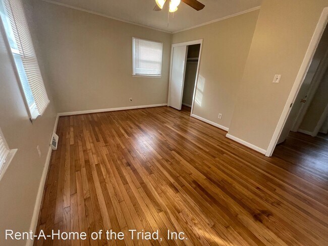 Building Photo - 3 br, 1.5 bath House - 1609 Twain Road