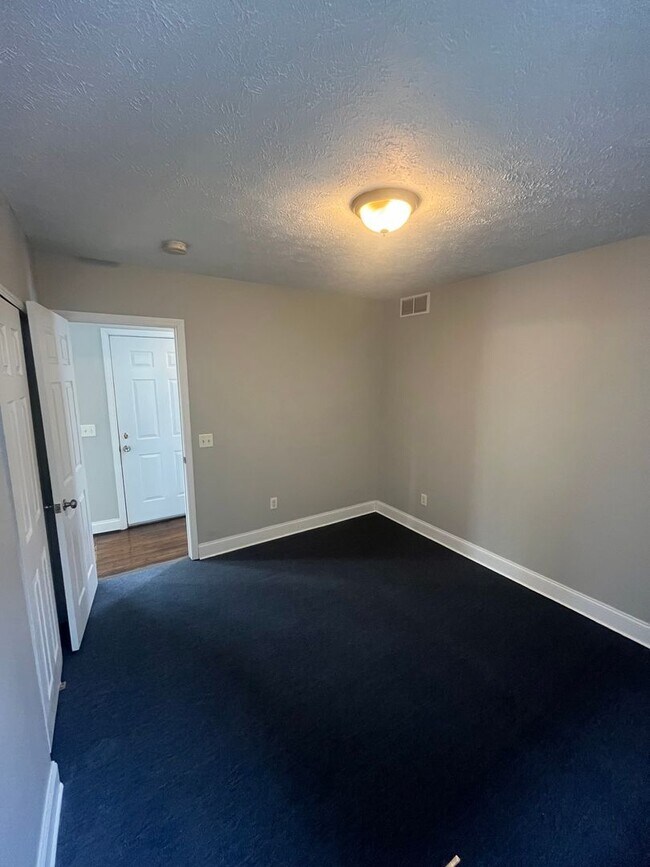 Building Photo - 55 Edmonds St