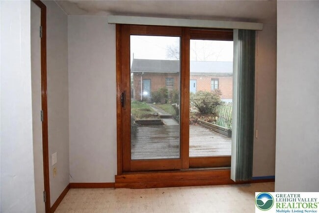 Building Photo - 513 Cattell St