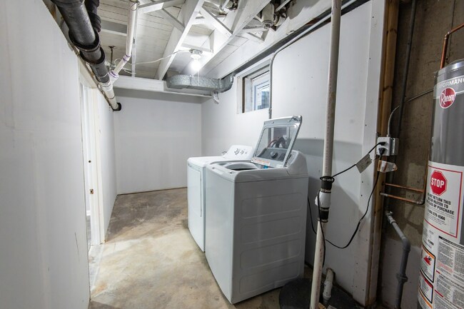 Building Photo - 209 N Dryden Pl