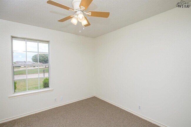 Building Photo - 127 Garrett St