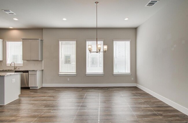 Building Photo - 1741 Cove Cres Ct