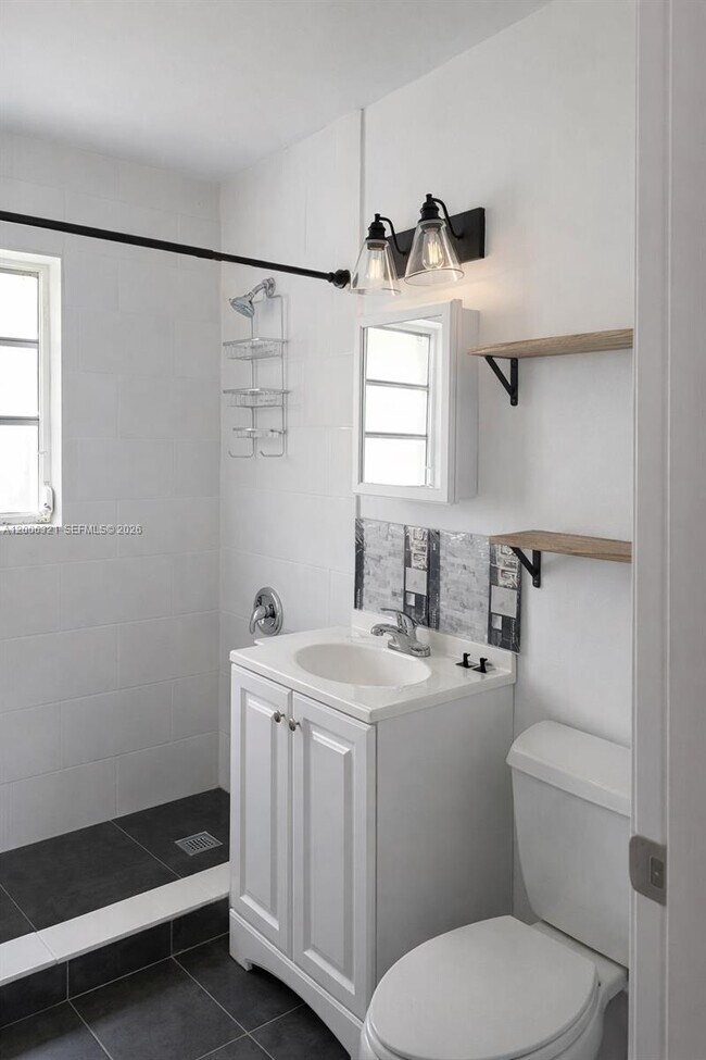 Building Photo - 5800 SW 61st St