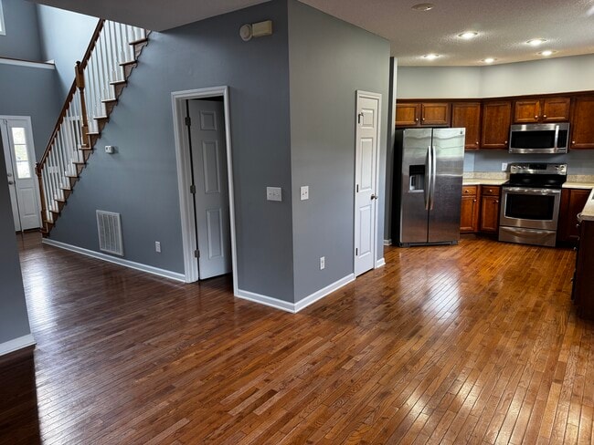 Building Photo - 806 Galloway Dr