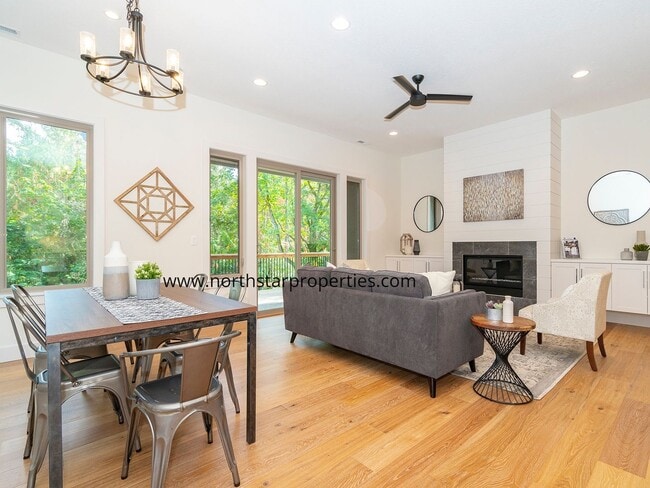 Building Photo - Tranquil Elevated Design in Tigard