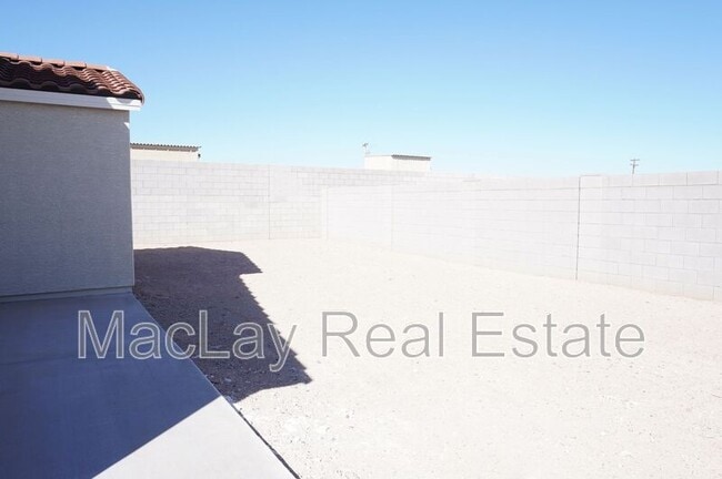 Building Photo - 1225 N 13th St