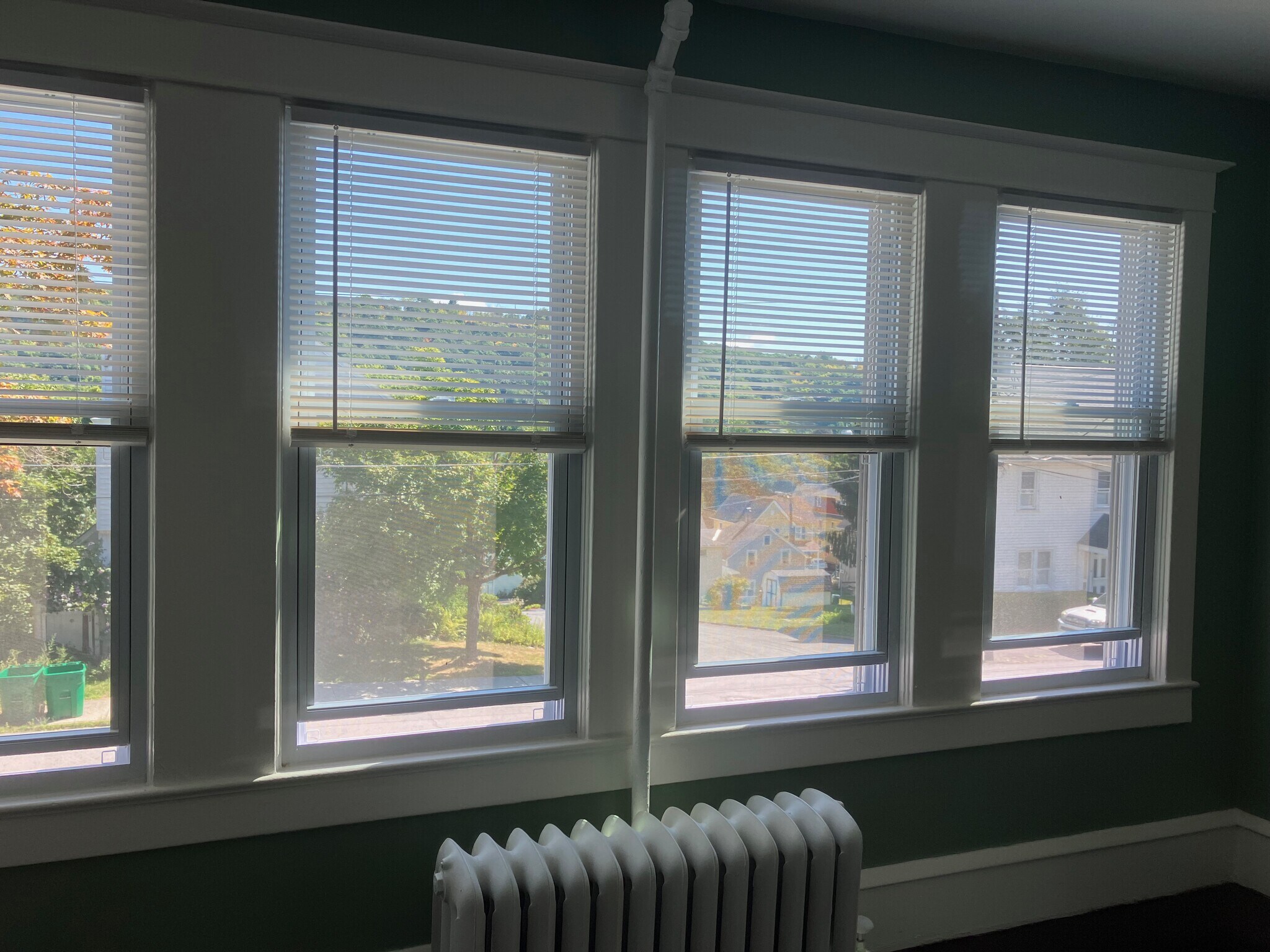 Building Photo - 1302 Hillside Ave