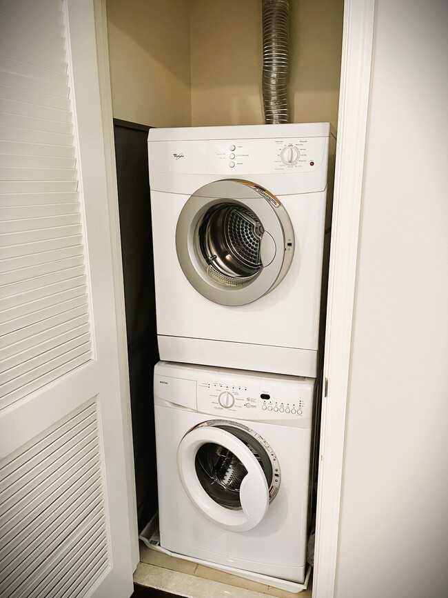 Laundry closet - 675 President St