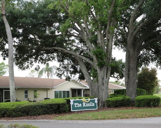 Building Photo - 323 Knottwood Ct