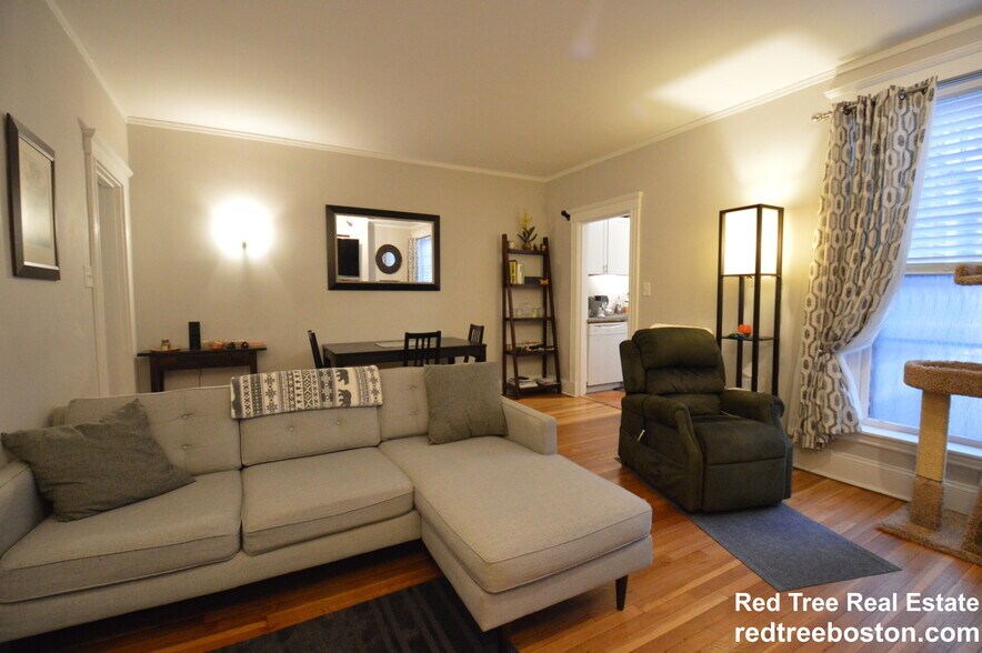 Building Photo - 1992 Commonwealth Ave