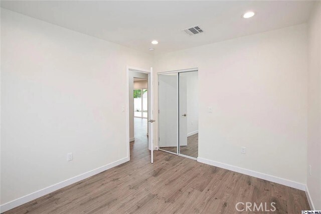 Building Photo - 10424 Woodley Ave