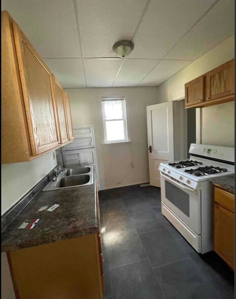 Building Photo - 600 18th St