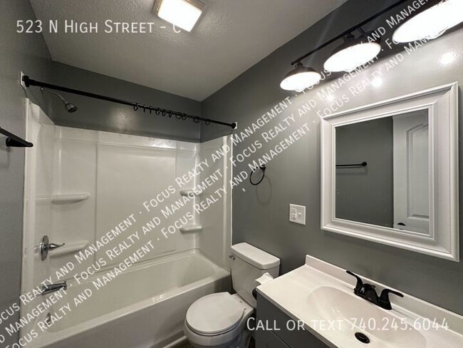 Building Photo - 523 N High St