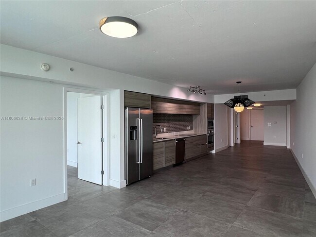 Building Photo - 6620 Indian Creek Dr
