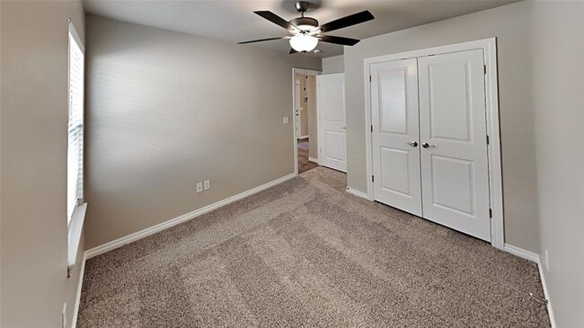 Building Photo - 9125 Poppey Pl