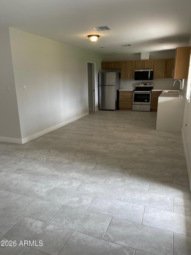 Building Photo - 1915 E Gemini Dr