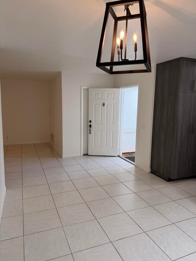 Building Photo - 51905 Avenida Velasco