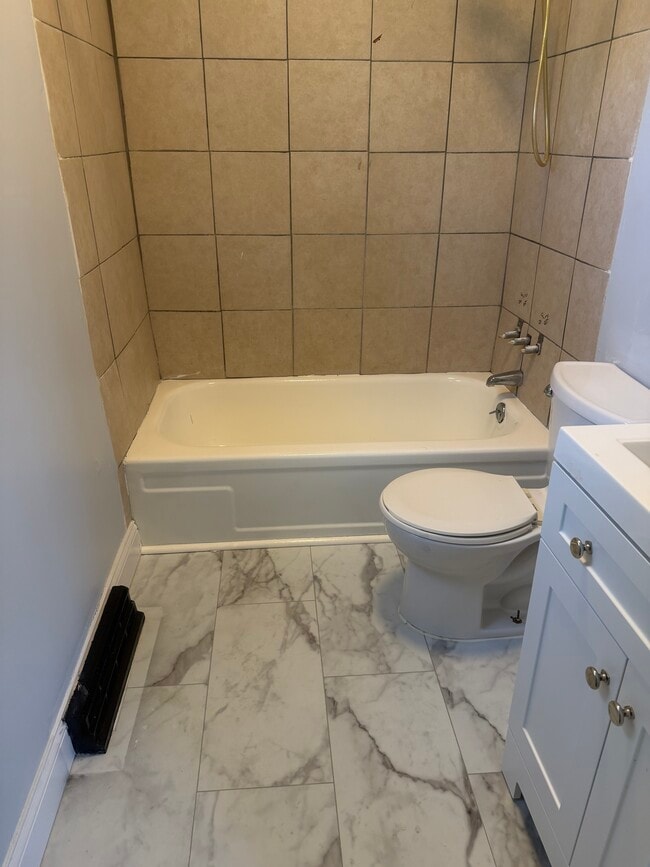 Building Photo - 3426 Woodburn Ave