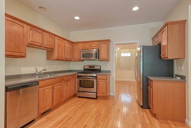 Building Photo - 89 Buttercup Ln