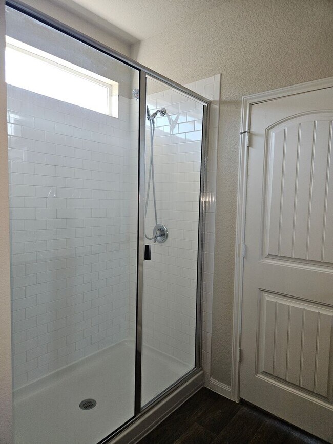 Building Photo - 4-Bedroom Home for Lease – Hutto, TX