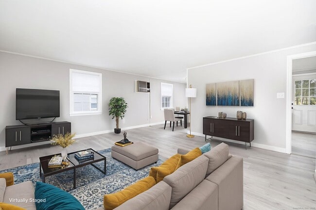 Building Photo - 92 Indian Hill Rd