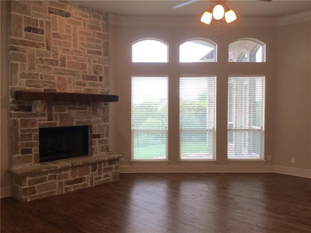 Building Photo - 1115 Navarro Dr