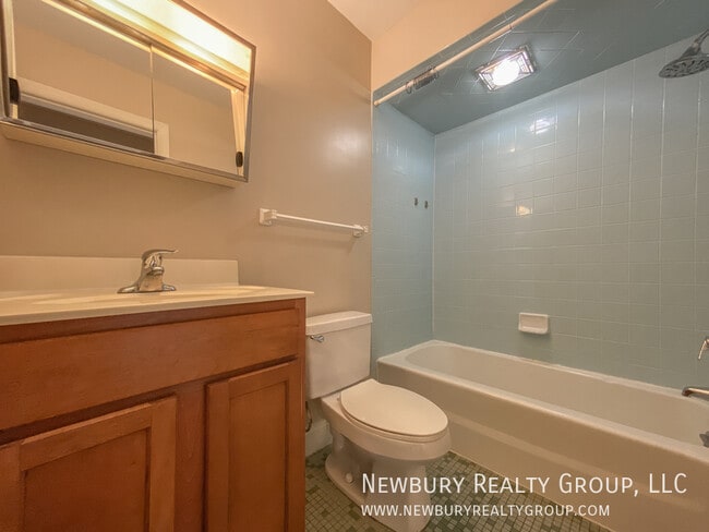 Building Photo - 1 Sunbury Estates