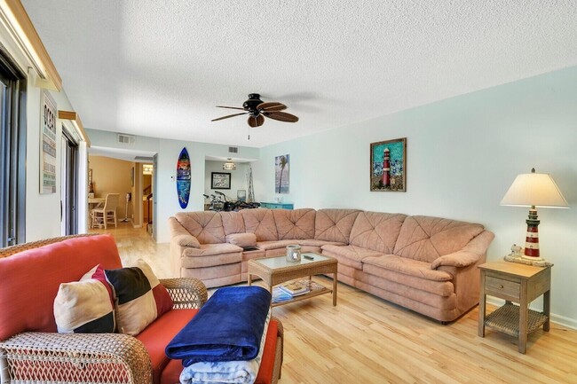 Building Photo - 1420 Ocean Way