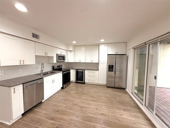 Building Photo - 4723 Aftonshire Dr