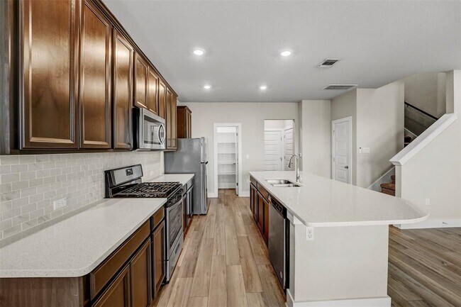 Building Photo - 7509 Grand Linden Wy