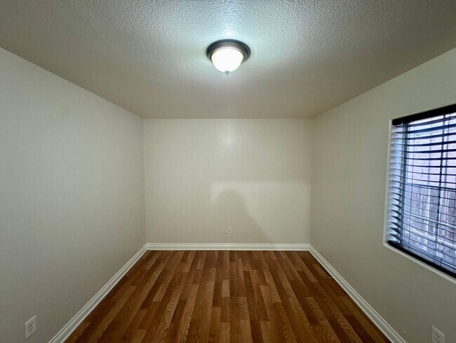 Building Photo - 10524 S Avalon Blvd