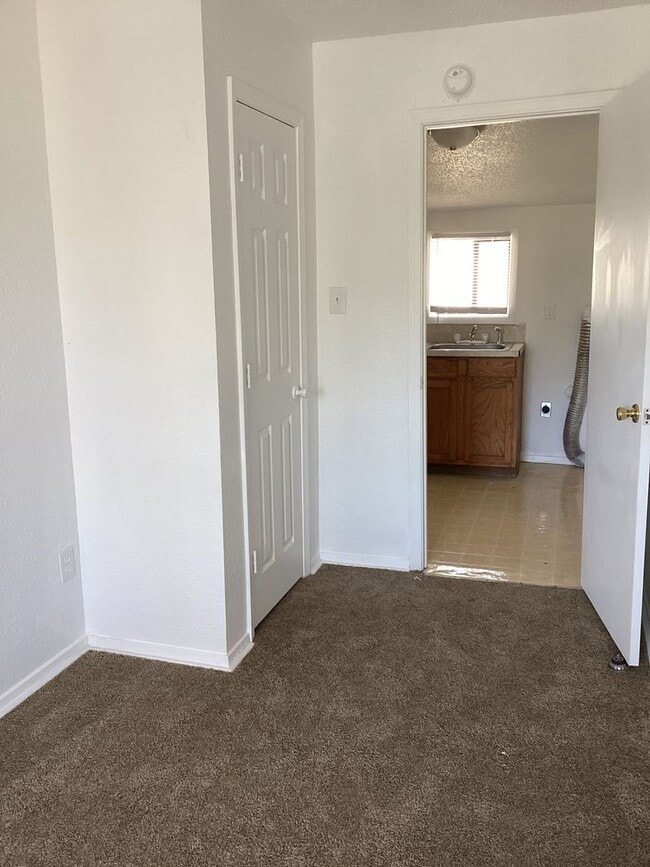 Building Photo - Newly Renovated 2 Bedroom, 1 bath! Located in Portales! Water Included!
