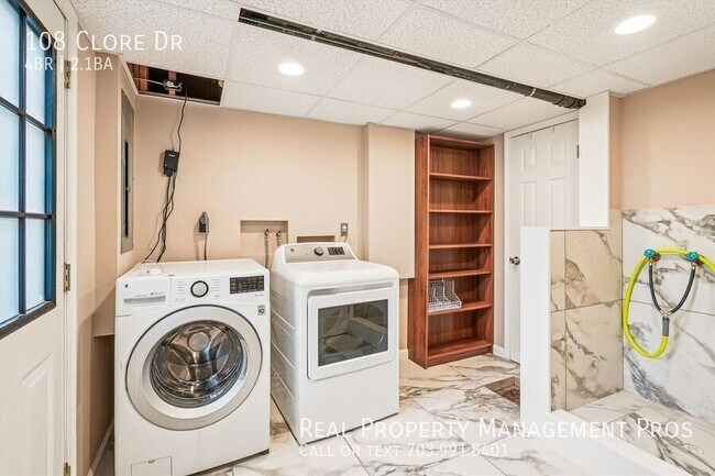 Building Photo - 108 Clore Dr