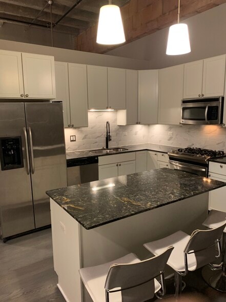 Kitchen - 2545 S Dearborn St
