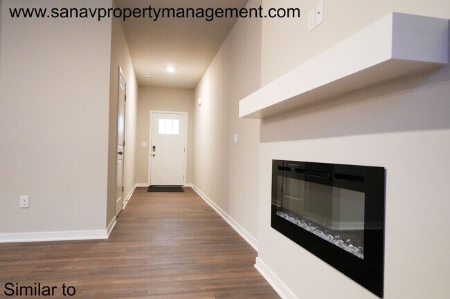 Building Photo - Townhome in Prime Ankeny Location