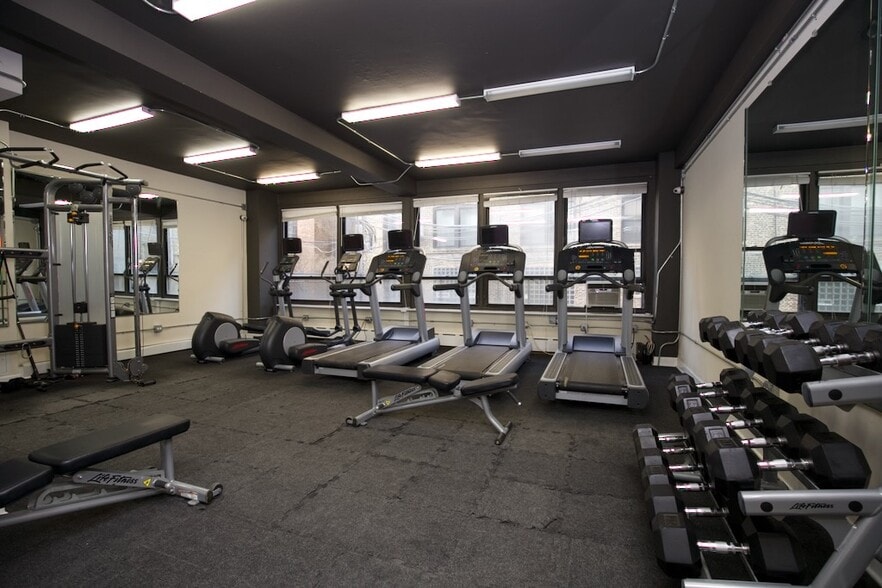 Building Photo - 4180 N Marine Dr