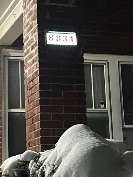 Building Photo - 8831 Quincy St