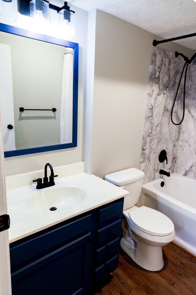 Building Photo - 7893 Thornfield Ln