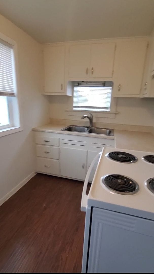 Building Photo - 2 Bedroom 2 Bath Single Family Home