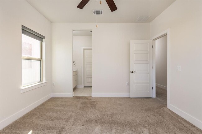 Building Photo - 2401 McBee St