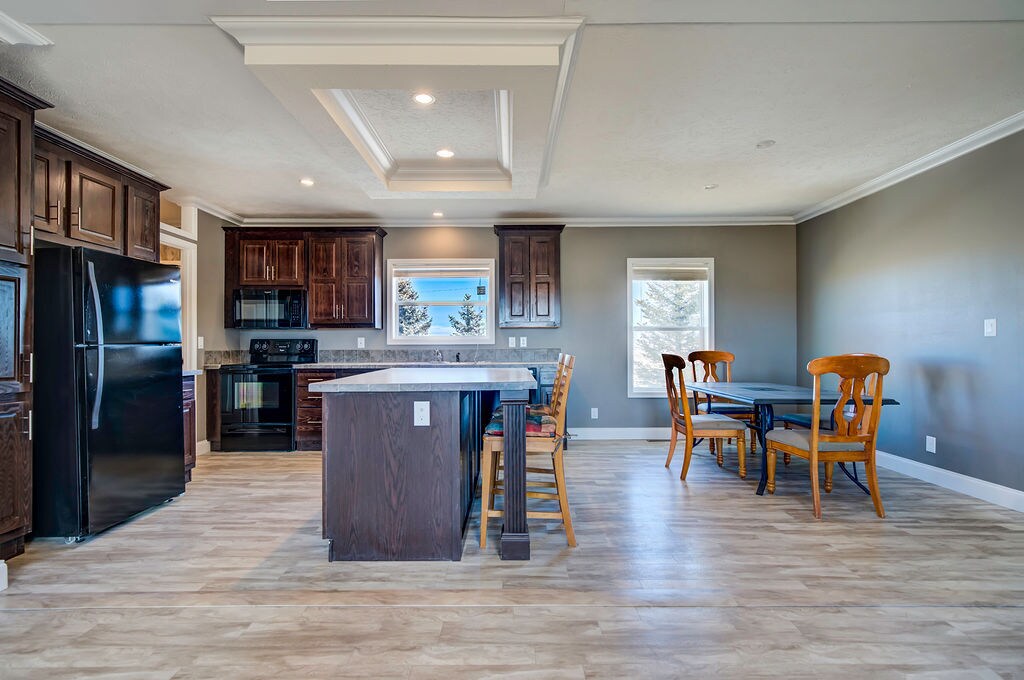 Building Photo - 13380 Log Rd